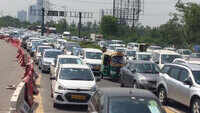 Massive jam at DND Flyway as UP govt restricts entry at Noida-Delhi border 