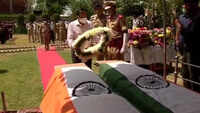 Srinagar: India pays tribute to Nowgam martyrs 