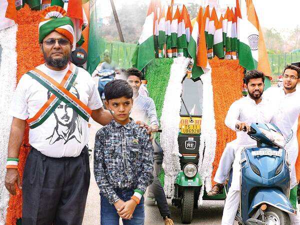 Meet the Hyderabadi autowala who tours the city on his designer ride every R-day