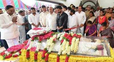 Nandamuri Harikrishna's funeral: Tributes pour in for NTR's son, last rites to be performed today in Hyderabad