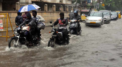 Rain lash Chennai, parts of Tamil Nadu; two girls electrocuted in the city