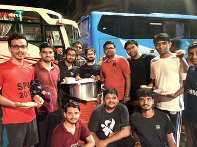 Mumbai Rains: When good samaritans kept city going providing free food and shelter