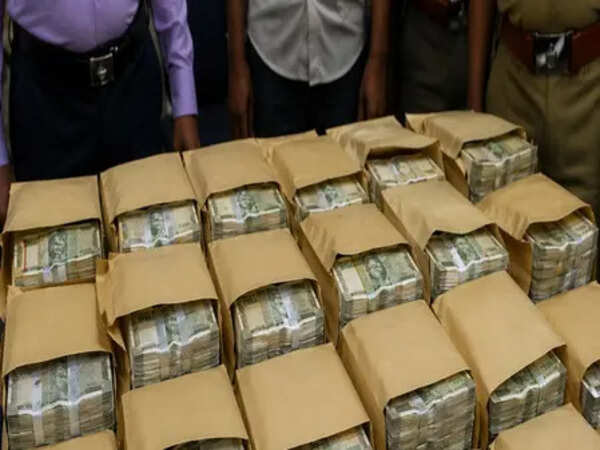 Cash, valuables worth Rs 5 lakh looted in Nalanda