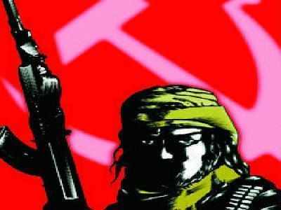 Five naxals surrender in Gadchiroli