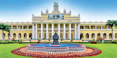 Karnataka: 120 non-teaching staff of University of Mysore face threat of job loss