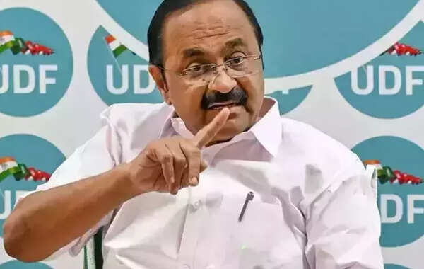 Not my job to instruct anyone to place wreaths: Satheesan