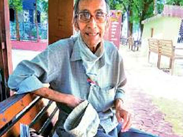 Locked in, lonely senior citizens in Kothrud struggle for daily food & medicines
