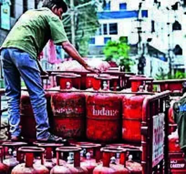 Soaring LPG prices hit AP eateries; sales drop by 30%