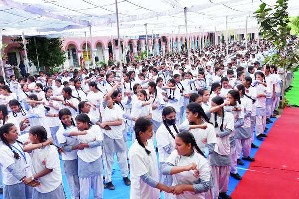 These girls are turning pens and pins into weapons of self-defence