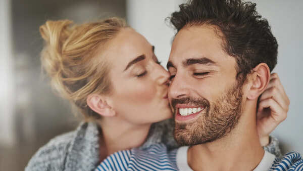 The type of man women never want to lose, according to a dating coach