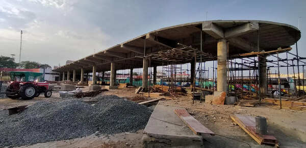 Delayed bus stand renovation leaves passengers stranded in Madurai