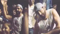 Hrithik Roshan dancing on 'Lagawelu Jab Tu Lipistick' is delight to watch 