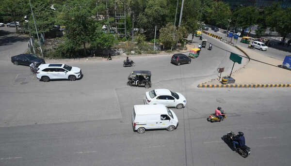 Then city lanes, now highways: E-ricks turn last-mile lifeline into a lawless ride