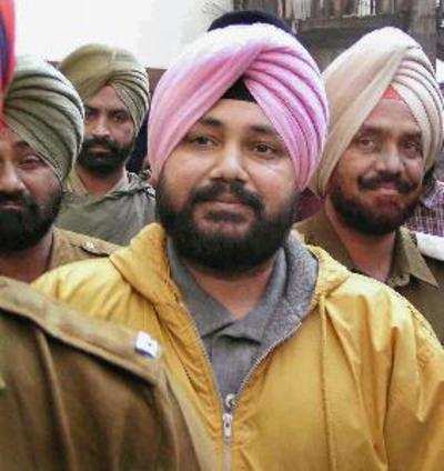 Singer Daler Mehndi, brother convicted in 2003 human trafficking case; released on bail