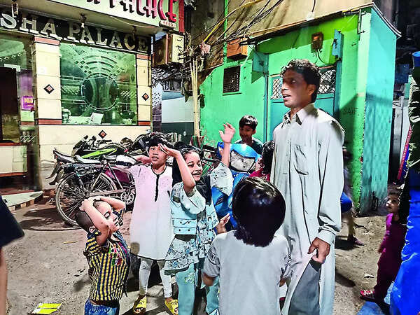 In narrow alleys of Old Delhi, one of the last mesaharatis carries on the tradition
