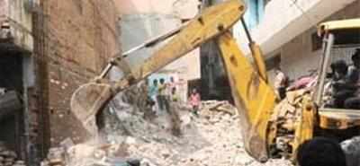 Mumbai: Woman, 3 kids injured as scaffolding falls from high rise