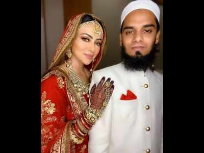 Saiyad Sana Khan’s husband Anas Saiyad shares unseen wedding pictures