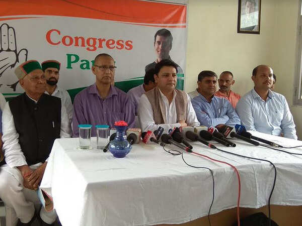 Amid tussle, Congress show spoiled in Dharamshala