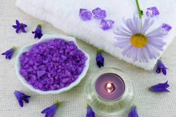 Improve your skin quality with bath salt