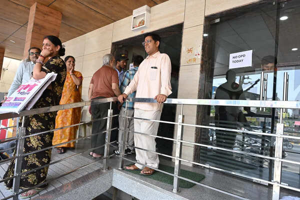 Service shutdown at Jaipur private hospitals leaves patients stranded