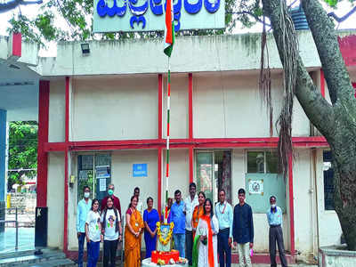 Malleswaram Mirror Special: Around Town: Patriotic fervour at railway station