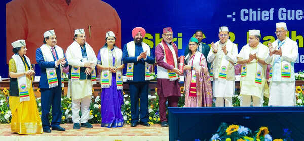 VP highlights India’s global role during Covid at AIIMS R’kesh convocation