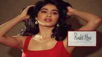 It's raining love for Janhvi Kapoor, receives letter from fans on sets of 'RoohiAfza' 