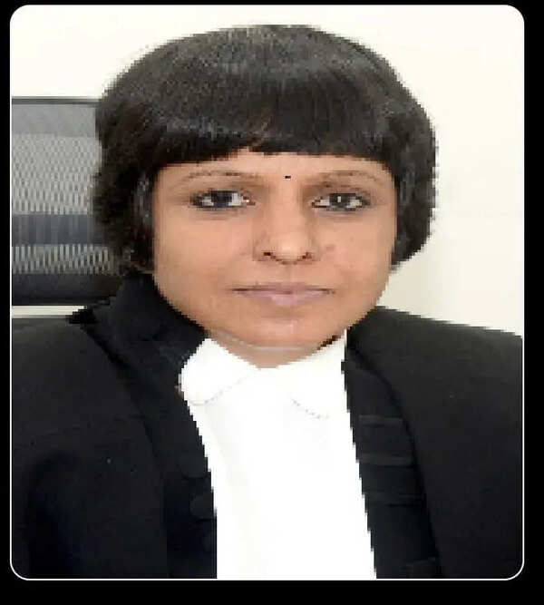 T HC judge disposes 226 writ petitions in a day, sets record