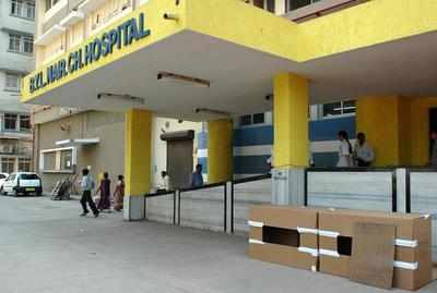 Mumbai: Nair hospital doctors threaten mass leave against COVID-only work