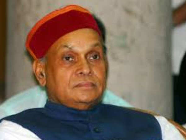 One-time protégé slays Dhumal