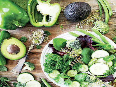 Mirrorlights: Ayurvedic doc busts myths about consuming green salads