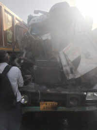 Truck driver killed after collision on Delhi-Gurgaon Expressway