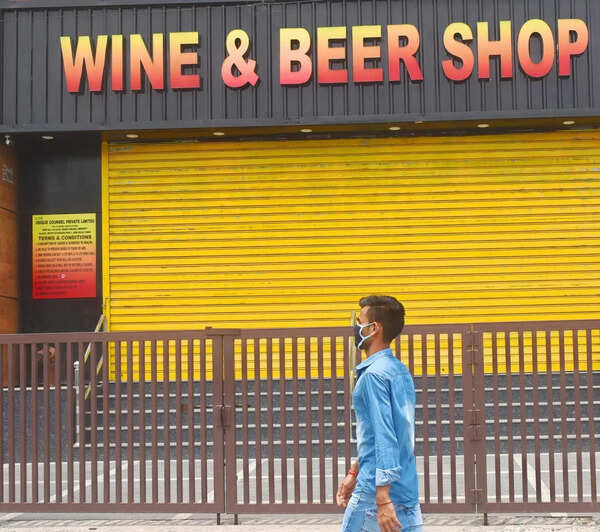 No takers for Rs 2 crore liquor licence, UP splits vends to cut fee