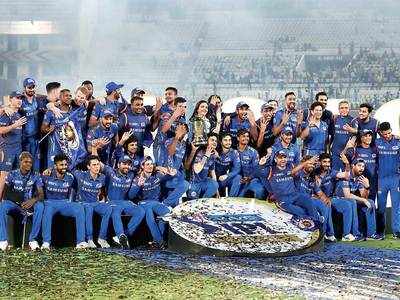 IPL franchises use WhatsApp groups to answer player queries