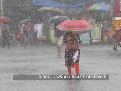 4 dead, 20 injured due to heavy rains and lightning in West Bengal