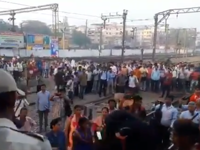 Local train services on Central line delayed after rail roko by women commuters at Diva station