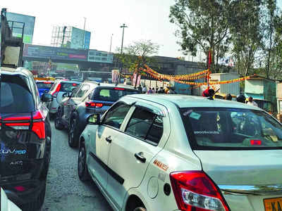 Budigere Cross residents demand traffic solutions amid peak hour jams