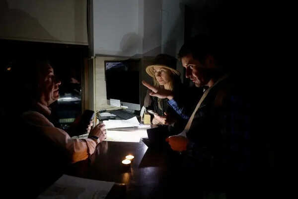 Power cuts for over 7 hours in parts of Vile Parle East
