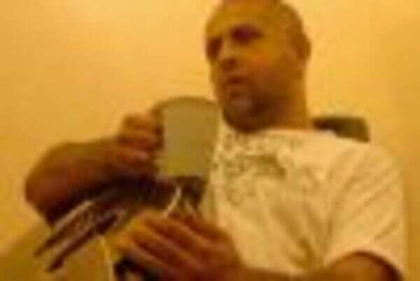 Vishal Dadlani is NOT gay!
