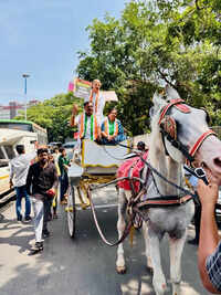 Oppn & farmers&rsquo; outfits protest fuel price hike, falling income