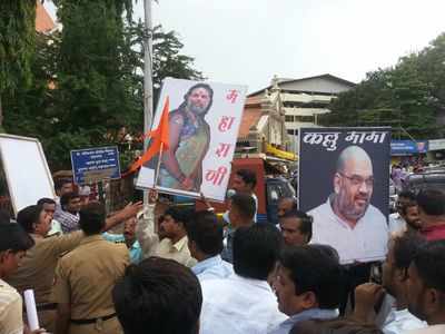 BJP-Sena fight takes a 'filmy' turn