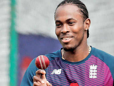 Just how talented is Jofra? | Right and left-arm pace ✓ Offspin and  left-arm orthodox ✓ Jofra Archer has been bowling all sorts at the  Wanderers nets 🤹 | By ESPNcricinfoFacebook