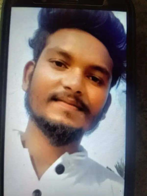 Friends kill auto driver after brawl