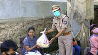 Specially-abled persons get special care by police amid lockdown in Gujarat 