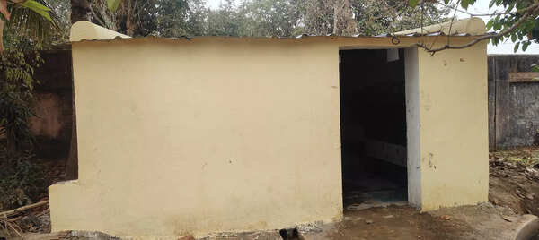 UK couple funds new bathroom for girls’ home in Nabarangpur