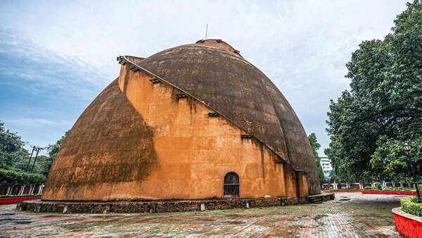 Patna’s Gol Ghar stands without pillars: The 1770 famine-era secret behind the giant structure and the engineer who built it
