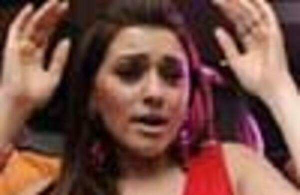 Hansika to set the stage on fire tonight