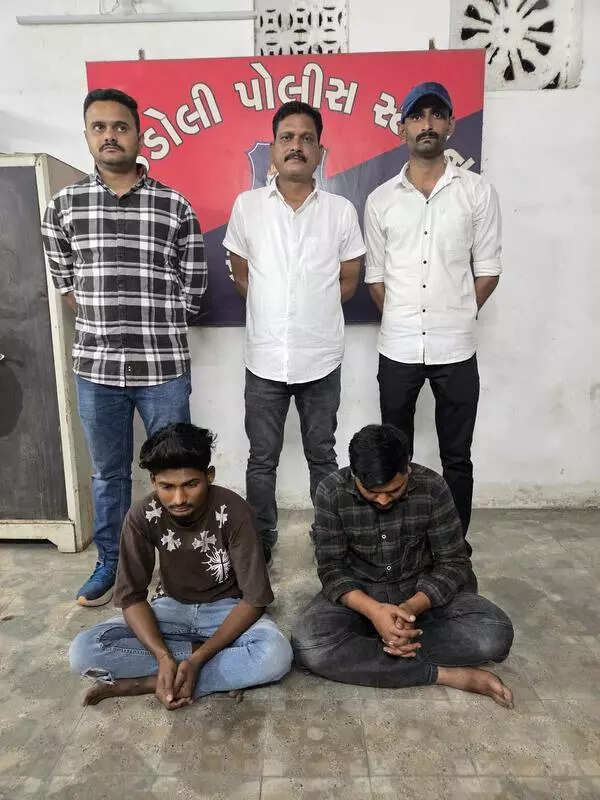 Builder stabbed to death in broad daylight in Katargam