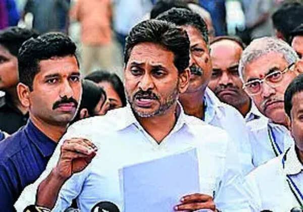 Attack on farmers ‘barbaric’, says Jagan over Ponnur maize godown incident