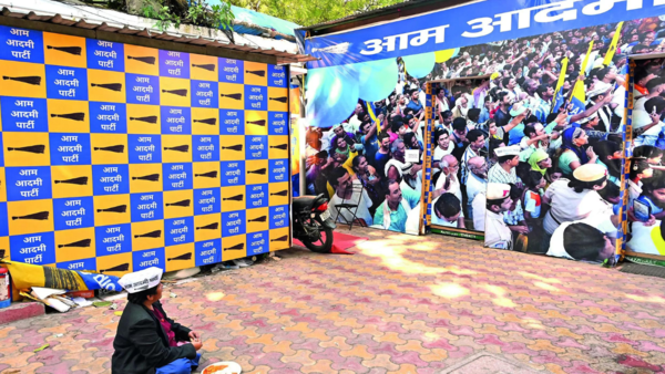 Delhi elections 2025: Empty chairs and absence of leaders tell tale of AAP